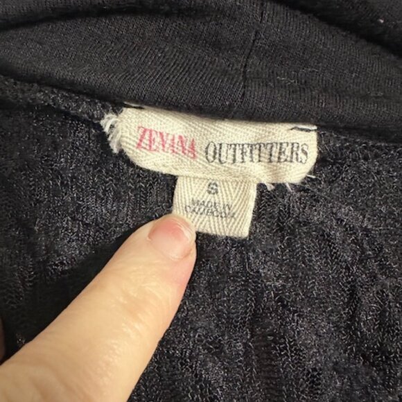 Small Black Lace Vest   8216 - Picture 6 of 6